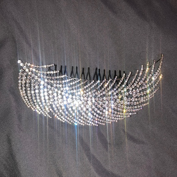 Beautiful headpiece - Picture 1 of 3